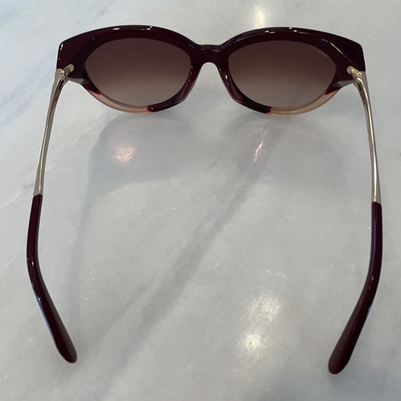 Ferragamo Sunglasses - Picture 5 of 7